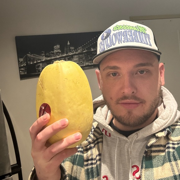 Meet your Posher, Kyle - Picture 2 of 2